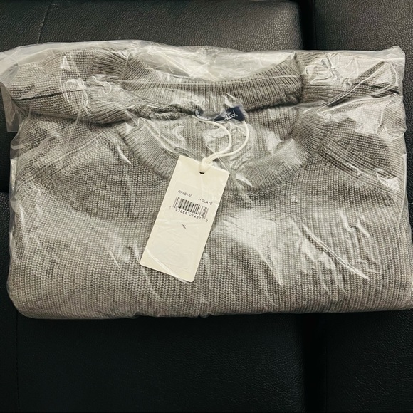 NWT✨Splendid Warner Long Sleeve Sweater in gray - Picture 7 of 10